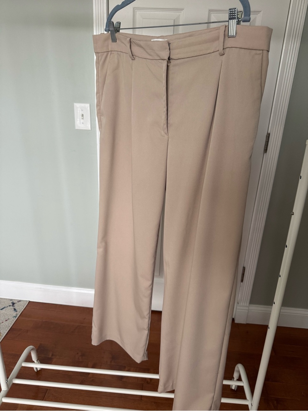 H&M Beige Wide-Leg Dress Pants – Women’s Size 16